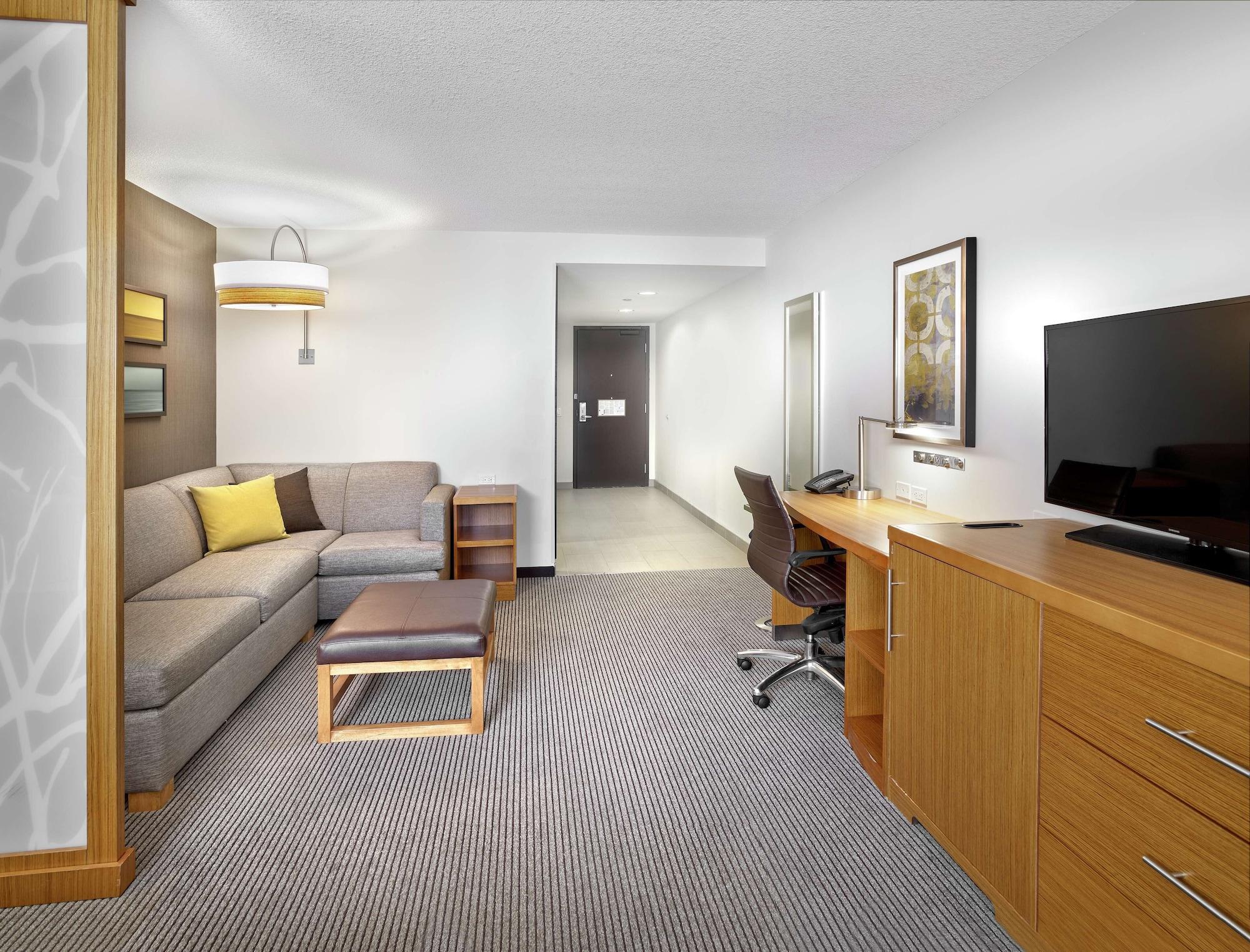 Doubletree By Hilton Edmonton Downtown Hotel Exterior foto