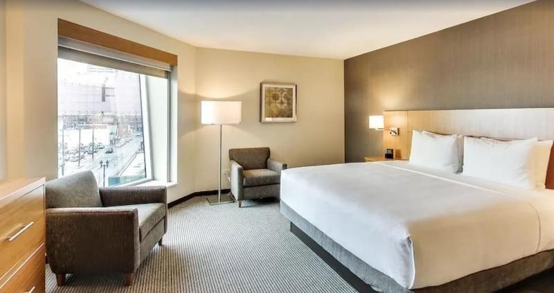 Doubletree By Hilton Edmonton Downtown Hotel Exterior foto